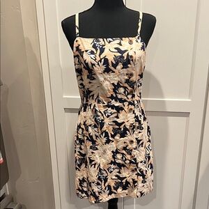 Forever 21 Navy and Cream Floral Mini Dress M